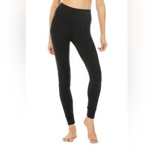 Alo “high waist Avenue leggings” size Small. cuffs around knees, slight pilling